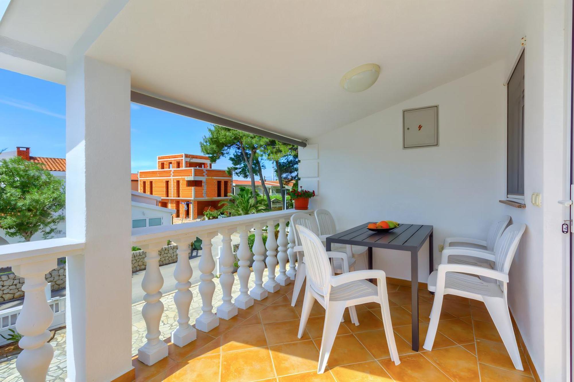 Appartement House Viric